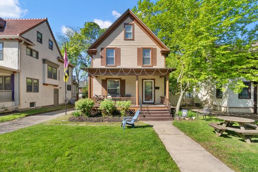 Luxury home in Ann Arbor, Washtenaw County
