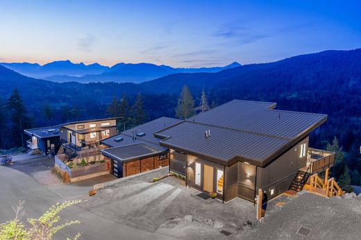 Detached House in Bowen Island, Metro Vancouver Regional District