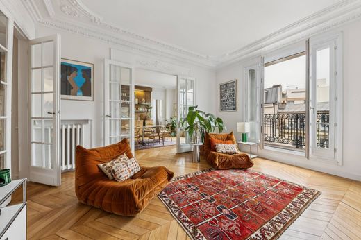 Apartment in Canal Saint Martin, Château d’Eau, Porte Saint-Denis, Paris