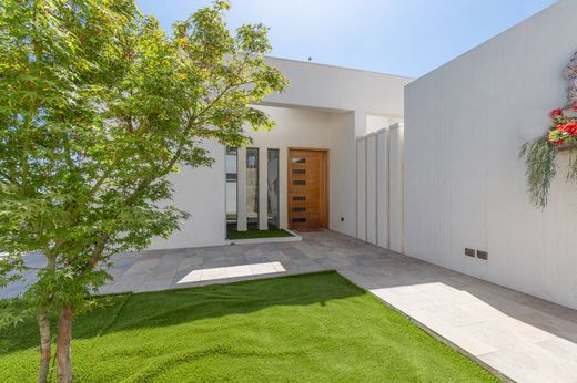 ‏בית חד-משפחתי ב  Lo Barnechea, Provincia de Santiago de Chile