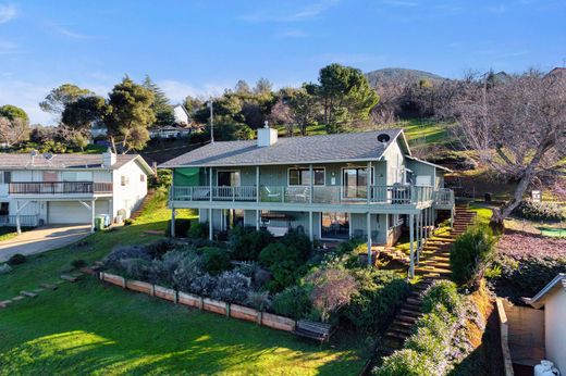 Casa en Kelseyville, Lake County