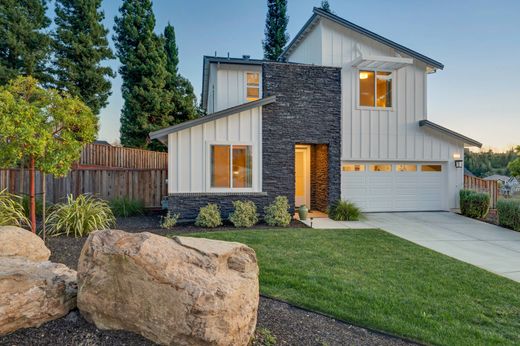 Vrijstaand huis in Santa Rosa, Sonoma County