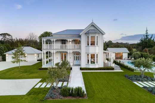 Участок, Окленд