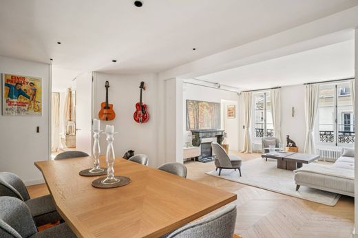 Apartment / Etagenwohnung in Saint-Germain, Odéon, Monnaie, Paris