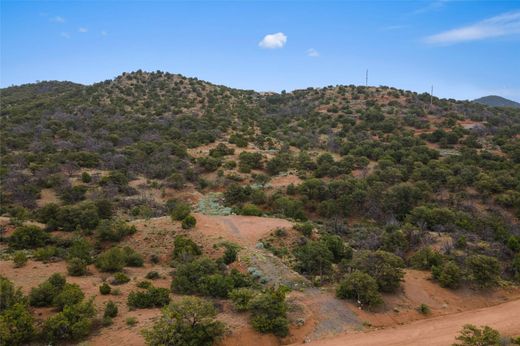 Land in Santa Fe, Santa Fe County