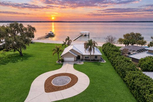 Detached House in Ocklawaha, Marion County