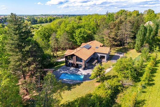 Detached House in Bordeaux, Gironde