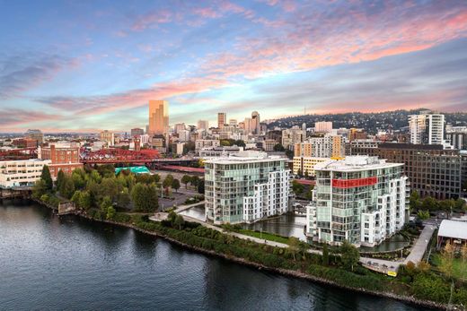 Apartment in Portland, Multnomah County