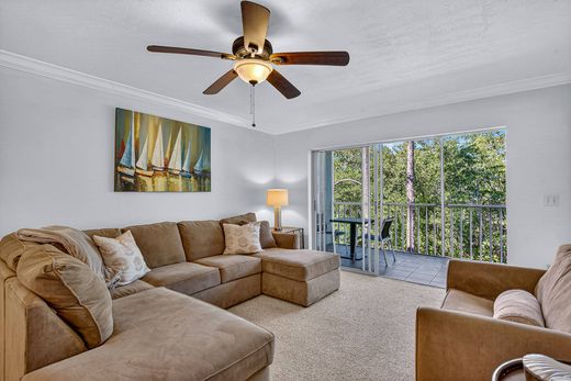 Apartment / Etagenwohnung in Naples, Collier County