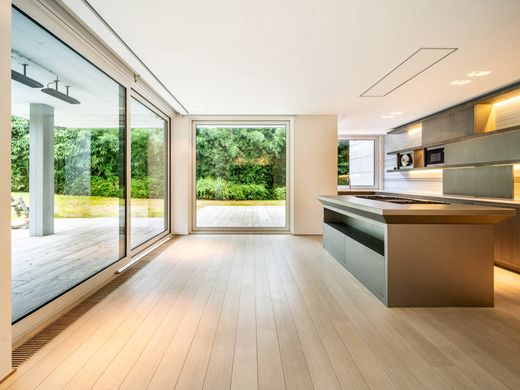 Appartement in Brussel (Ukkel), Brussel