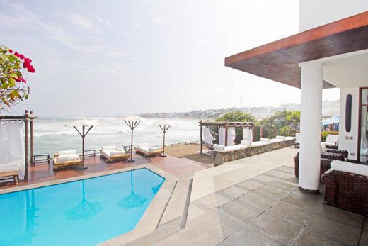 Casa de lujo en Punta Hermosa, Lima