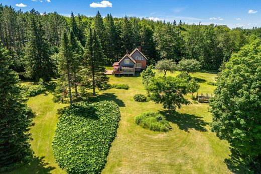 Detached House in Sutton, Montérégie