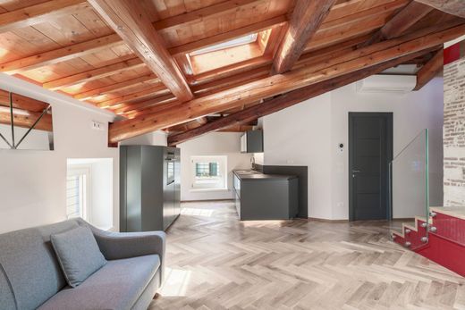 Appartamento a Verona, Veneto