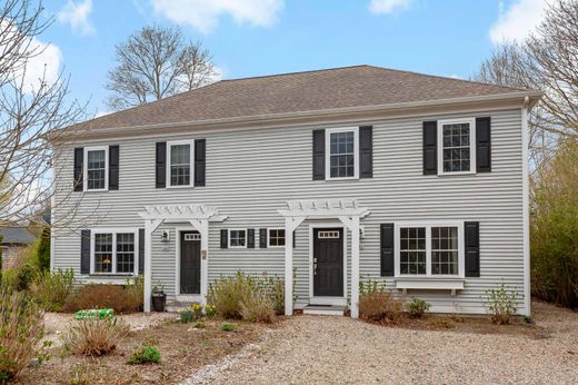 Apartment / Etagenwohnung in Falmouth, Barnstable County
