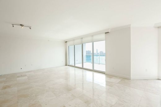 Apartment / Etagenwohnung in Aventura, Miami-Dade County