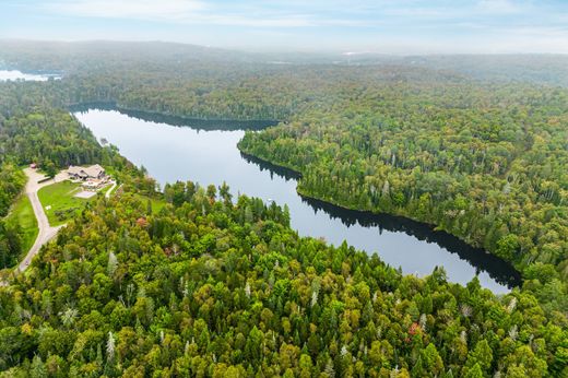 Элитный дом, Sainte-Émélie-de-l'Énergie, Lanaudière