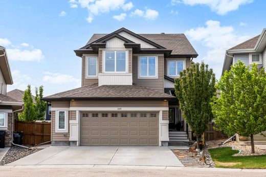 Detached House in Sherwood Park, Alberta