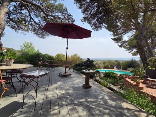 Detached House in Perpignan, Pyrénées-Orientales