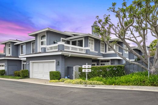 Apartment for sale in Corona del Mar