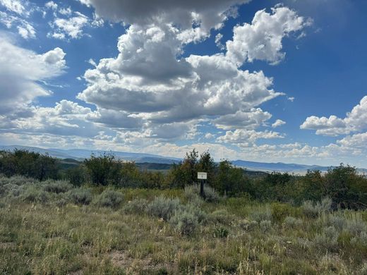 Oak Creek, Routt Countyの土地