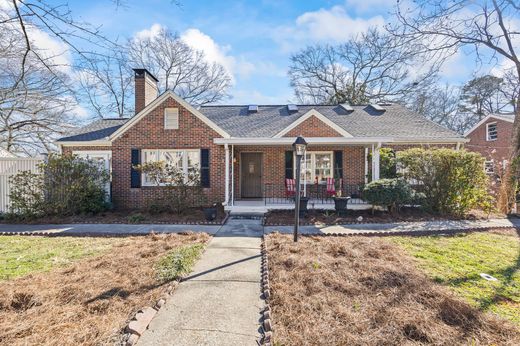 Detached House in Gainesville, Hall County