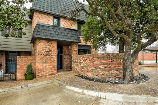 Apartment in Oklahoma City, Oklahoma County