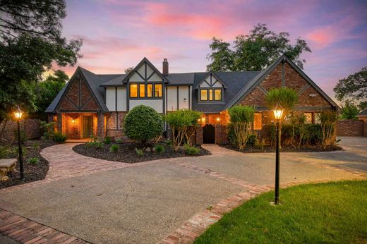 Luxury home in Sacramento, Sacramento County