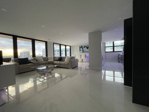 아파트 / Sunny Isles Beach, Miami-Dade County