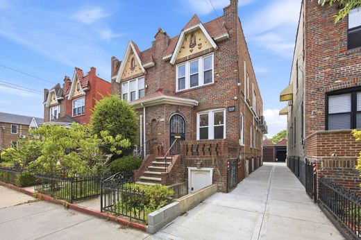 Mehrfamilienhaus in Brooklyn, Kings County