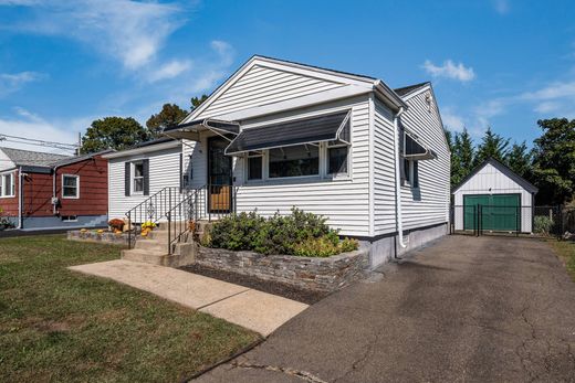 Vrijstaand huis in East Haven, New Haven County