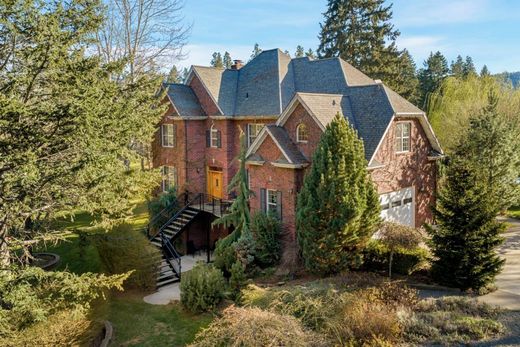 Luxury home in Hood River, Hood River County