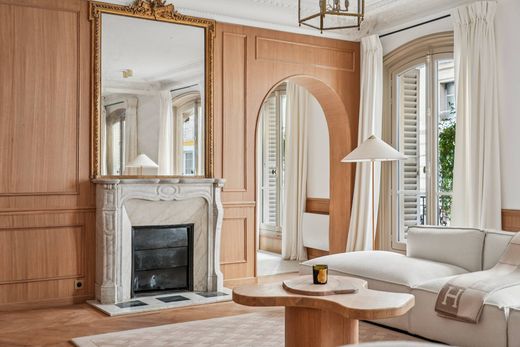 Apartment / Etagenwohnung in Tour Eiffel, Invalides – Ecole Militaire, Saint-Thomas d’Aquin, Paris