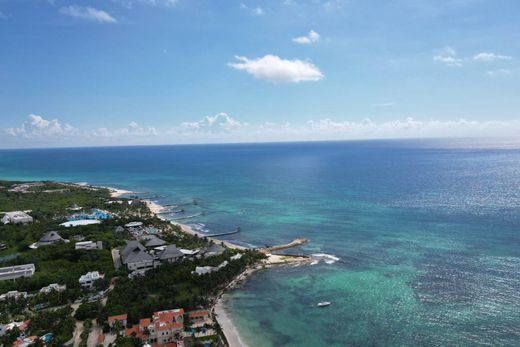 Terrain à Playa del Carmen, Solidaridad