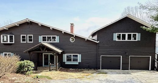 Luxury home in Highlands, Macon County