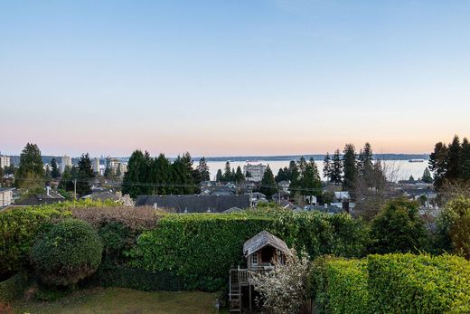 Detached House in West Vancouver, Metro Vancouver Regional District