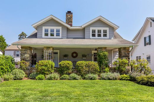 Detached House in Rye, Westchester County