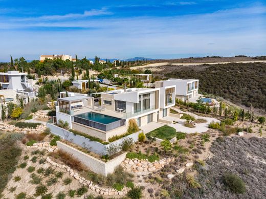 Vrijstaand huis in Paphos, Paphos District