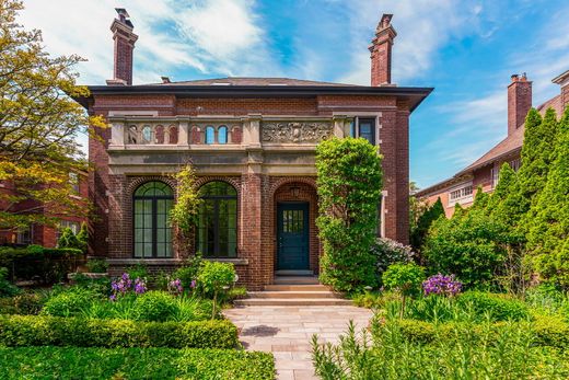 Detached House in Toronto, Ontario