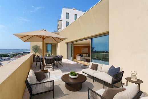 Duplex a Lisbona, Lisbon