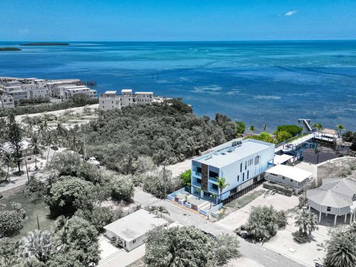 Detached House in Key Largo, Monroe County