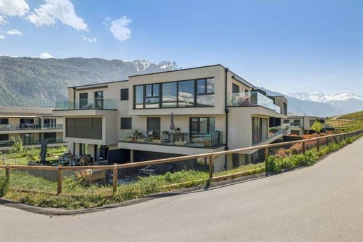 Apartment / Etagenwohnung in Leytron, Martigny District