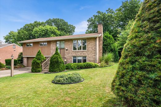 Vrijstaand huis in McCandless Township, Allegheny County