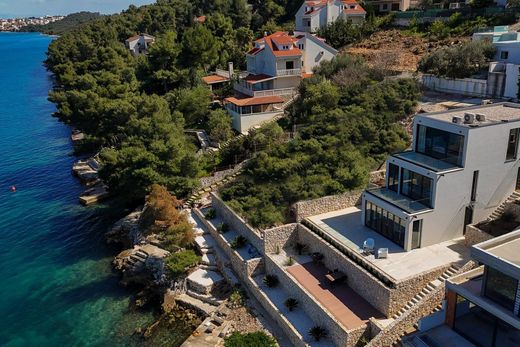 Villa zu verkaufen in Trogir