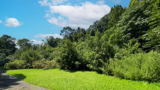 Land in Branford, New Haven County