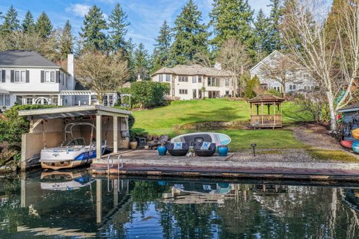 Luxury home in Lake Oswego, Clackamas County