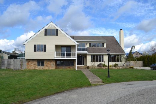 Detached House in Northfield, Atlantic County