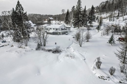 Duplex in Saint-Michel-des-Saints, Lanaudière