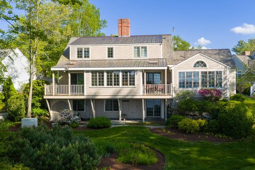 Luxury home in New Castle, Rockingham County