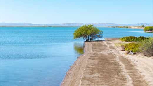 Land in La Paz, Baja California Sur