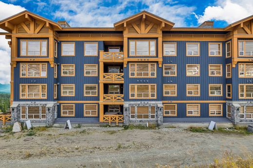 아파트 / Big White Ski, British Columbia